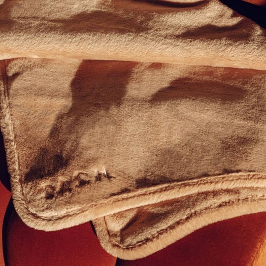 Double Weighted Luxury Blanket - Image 5